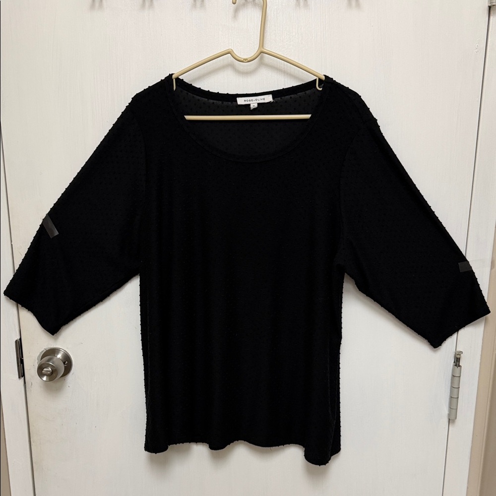Rose + Olive Black 3/4 Sleeve Top